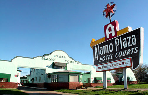 Alamo Plaza Hotel Courts Dallas Texas