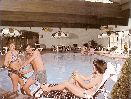 Howard Johnson's Motor Lodge and Restaurant, Windsor Locks, Connecticut