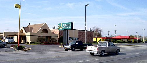 Howard Johnson's Motor Lodge and Restaurant Council Bluffs, Iowa