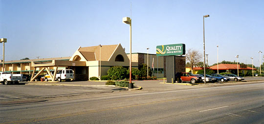 Howard Johnson's Motor Lodge and Restaurant Council Bluffs, Iowa