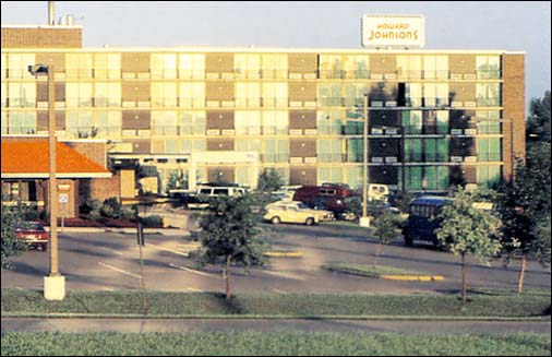 Howard Johnson's Motor Lodge and Restaurant Des Moines, Iowa