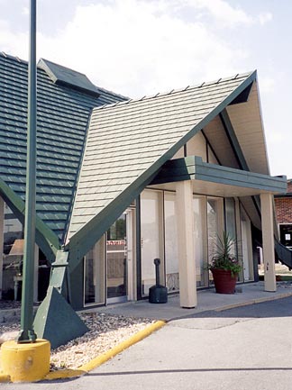 Howard Johnson's Motor Lodge and Restaurant Waterloo-Cedar Falls, Iowa