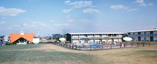 Howard Johnson's Restaurant and Motor Lodge: New Castle, DE