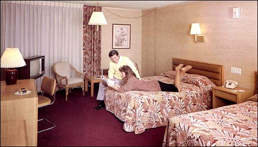 Howard Johnson's Motor Lodge and Restaurant Plaza Hotel