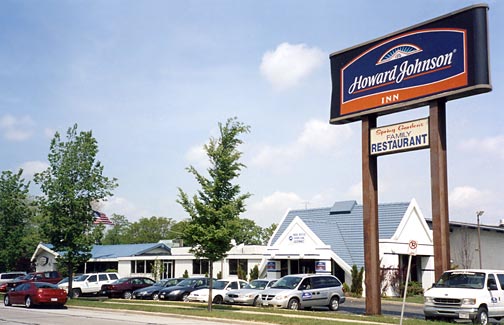 Howard Johnson's Motor Lodge and Restaurant Milwaukee Wisconsin